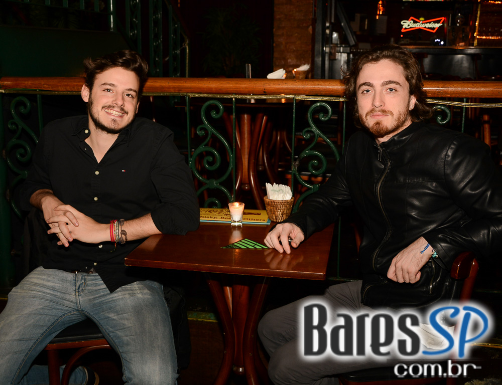 Bourbon Street ofereceu noite de rockabilly no show de João Suplicy & The Hound Dogs Bourbon Street ofereceu noite de rockabilly no show de João Suplicy & The Hound Dogs