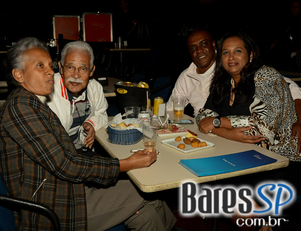 Zeca Pagodinho estreou turnê Ser Humano em show no Citibank Hall Zeca Pagodinho estreou turnê Ser Humano em show no Citibank Hall