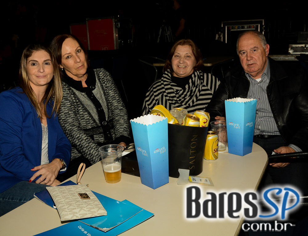 Zeca Pagodinho estreou turnê Ser Humano em show no Citibank Hall Zeca Pagodinho estreou turnê Ser Humano em show no Citibank Hall