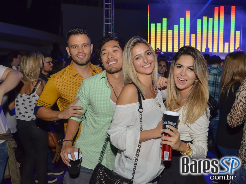 Festa S.O.S - Salve o Sábado agitou a galera do Clube Pinheiros Festa S.O.S - Salve o Sábado agitou a galera do Clube Pinheiros