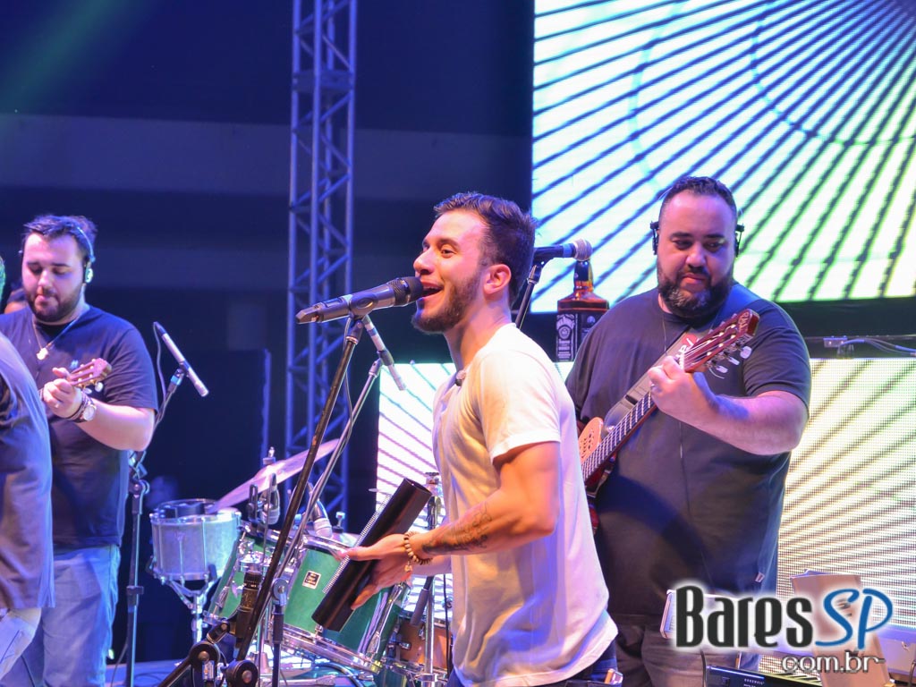 Festa S.O.S - Salve o Sábado agitou a galera do Clube Pinheiros Festa S.O.S - Salve o Sábado agitou a galera do Clube Pinheiros