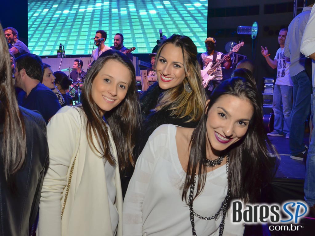 Festa S.O.S - Salve o Sábado agitou a galera do Clube Pinheiros Festa S.O.S - Salve o Sábado agitou a galera do Clube Pinheiros