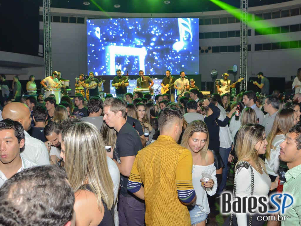 Festa S.O.S - Salve o Sábado agitou a galera do Clube Pinheiros Festa S.O.S - Salve o Sábado agitou a galera do Clube Pinheiros