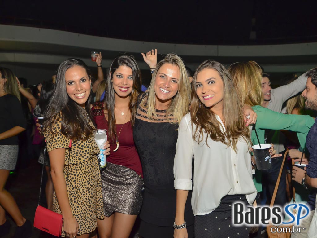 Festa S.O.S - Salve o Sábado agitou a galera do Clube Pinheiros Festa S.O.S - Salve o Sábado agitou a galera do Clube Pinheiros