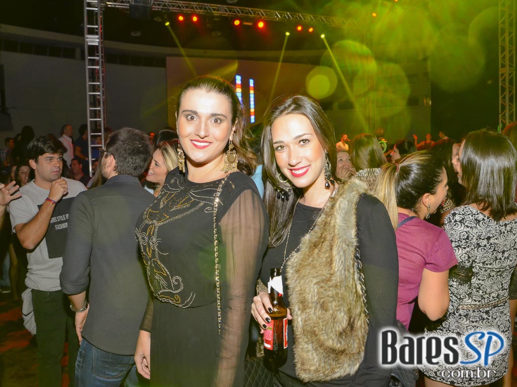 Festa S.O.S - Salve o Sábado agitou a galera do Clube Pinheiros Festa S.O.S - Salve o Sábado agitou a galera do Clube Pinheiros