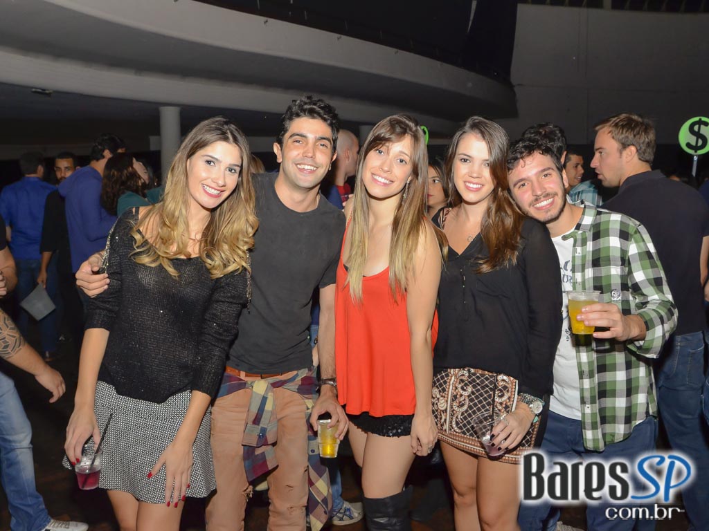 Festa S.O.S - Salve o Sábado agitou a galera do Clube Pinheiros Festa S.O.S - Salve o Sábado agitou a galera do Clube Pinheiros