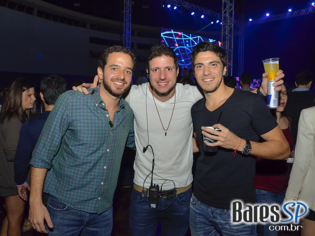 Festa S.O.S - Salve o Sábado agitou a galera do Clube Pinheiros Festa S.O.S - Salve o Sábado agitou a galera do Clube Pinheiros