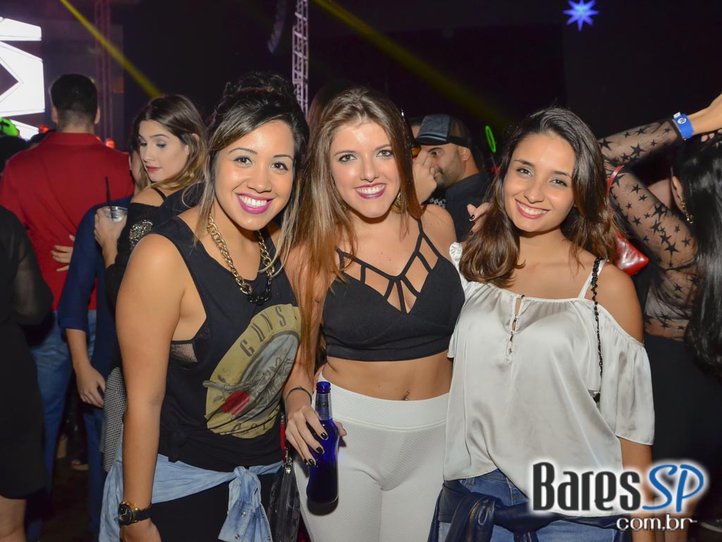 Festa S.O.S - Salve o Sábado agitou a galera do Clube Pinheiros Festa S.O.S - Salve o Sábado agitou a galera do Clube Pinheiros