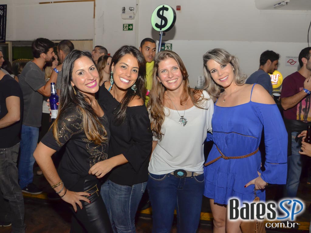 Festa S.O.S - Salve o Sábado agitou a galera do Clube Pinheiros Festa S.O.S - Salve o Sábado agitou a galera do Clube Pinheiros