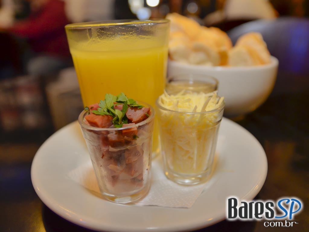 Botequim Bar & Grill ofereceu cardápio variado e drinks especiais Botequim Bar & Grill ofereceu cardápio variado e drinks especiais