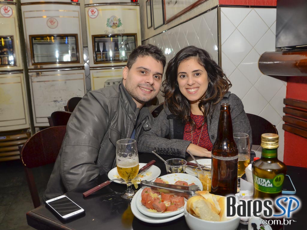 Botequim Bar & Grill ofereceu cardápio variado e drinks especiais Botequim Bar & Grill ofereceu cardápio variado e drinks especiais