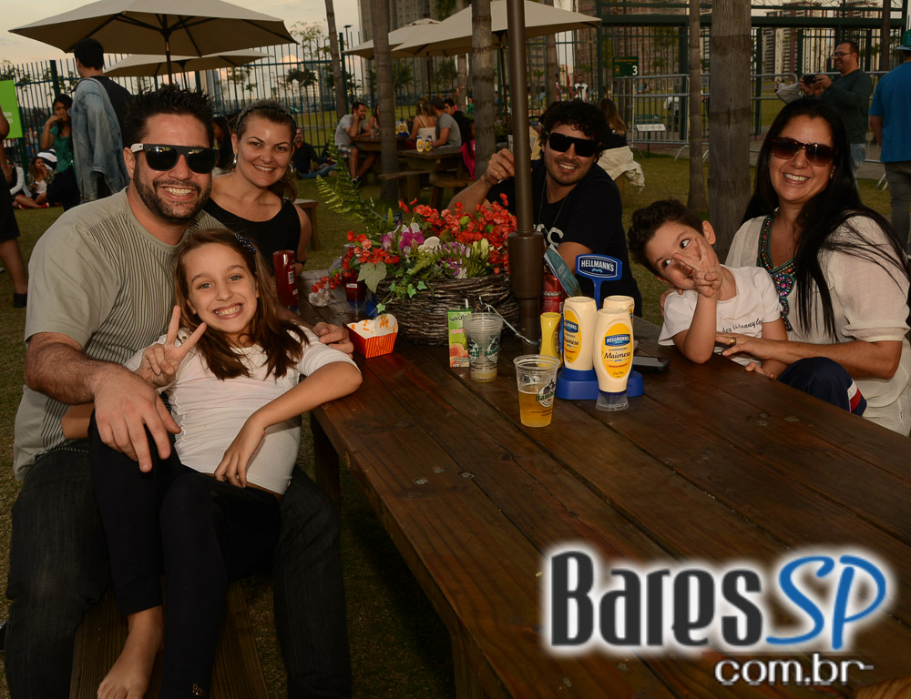 Burger Weekend na Feirinha Gastronômica Jardim das Perdizes Burger Weekend na Feirinha Gastronômica Jardim das Perdizes