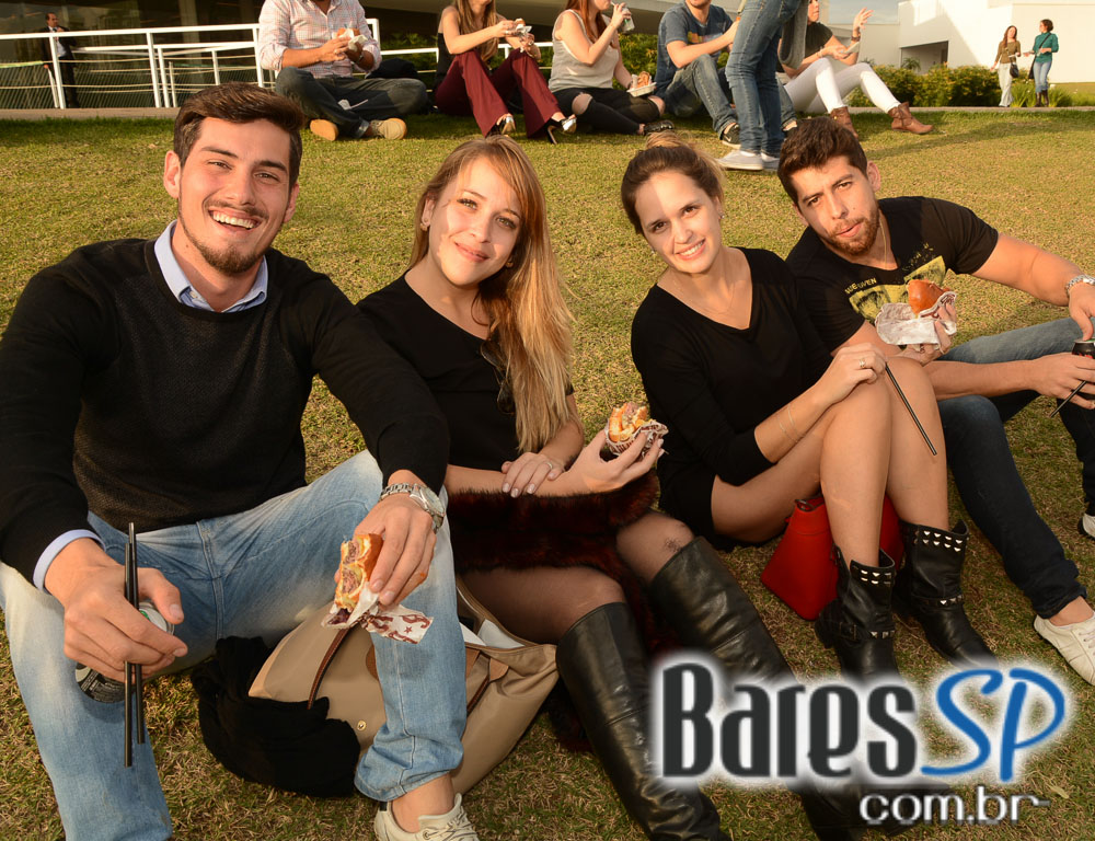 Burger Weekend na Feirinha Gastronômica Jardim das Perdizes Burger Weekend na Feirinha Gastronômica Jardim das Perdizes