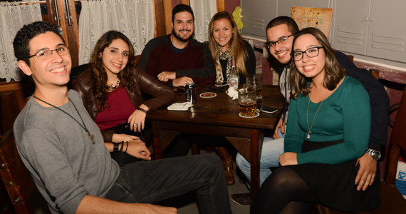 Deep Bar 611 ofereceu variedade de cervejas e chopps neste sábado