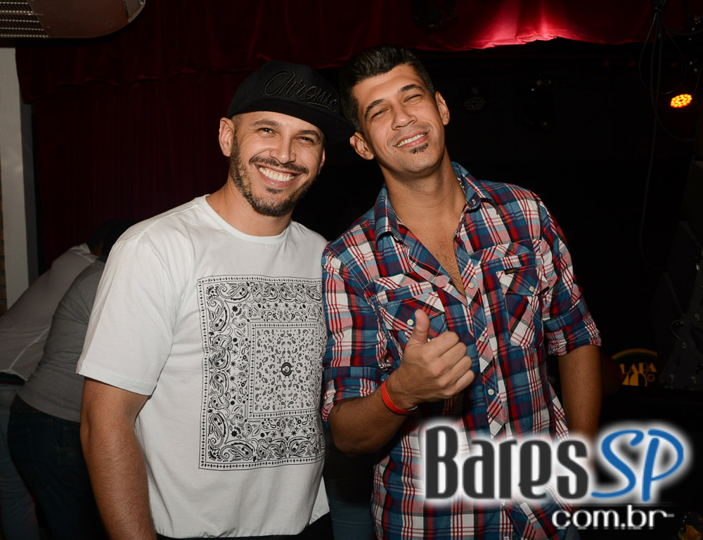 Cantor Arlindo Cruz apresentou seus sucessos sexta-feira no Lapa 40 Graus Cantor Arlindo Cruz apresentou seus sucessos sexta-feira no Lapa 40 Graus