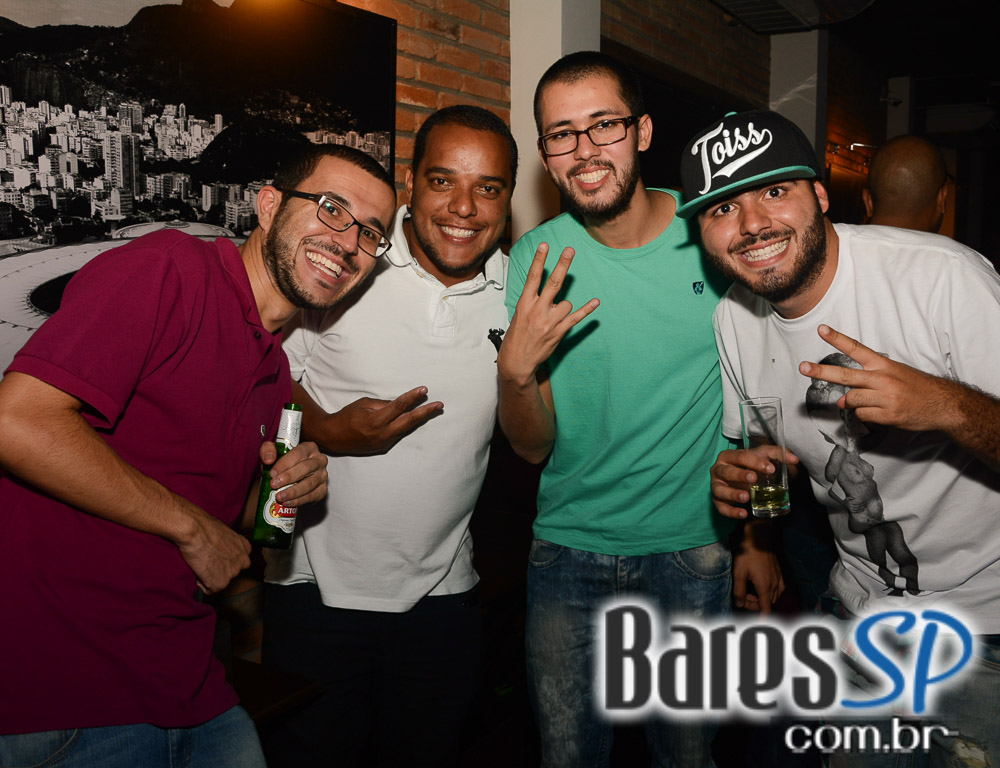 Cantor Arlindo Cruz apresentou seus sucessos sexta-feira no Lapa 40 Graus Cantor Arlindo Cruz apresentou seus sucessos sexta-feira no Lapa 40 Graus