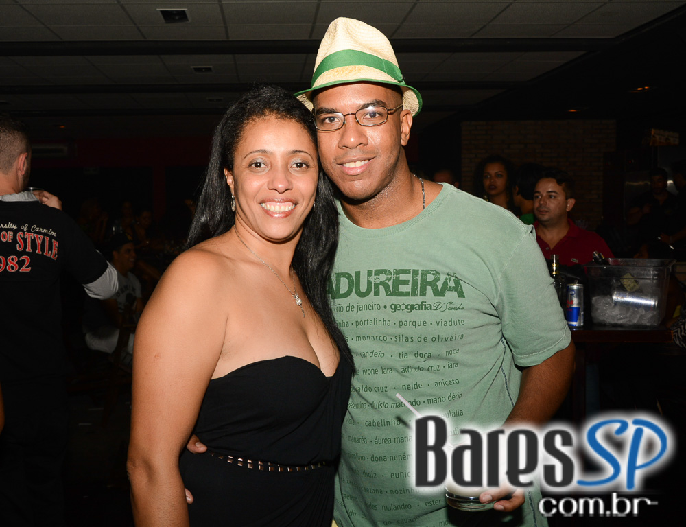 Cantor Arlindo Cruz apresentou seus sucessos sexta-feira no Lapa 40 Graus Cantor Arlindo Cruz apresentou seus sucessos sexta-feira no Lapa 40 Graus