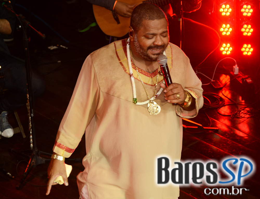 Cantor Arlindo Cruz apresentou seus sucessos sexta-feira no Lapa 40 Graus Cantor Arlindo Cruz apresentou seus sucessos sexta-feira no Lapa 40 Graus