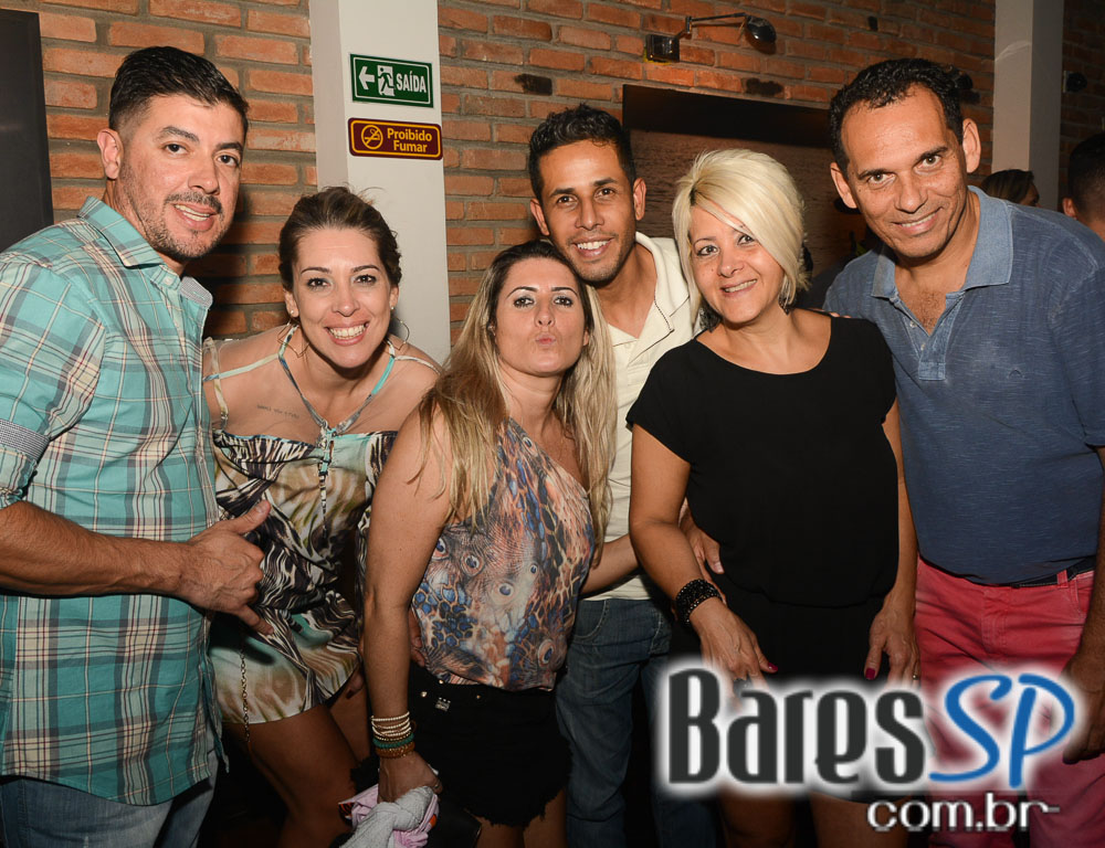 Cantor Arlindo Cruz apresentou seus sucessos sexta-feira no Lapa 40 Graus Cantor Arlindo Cruz apresentou seus sucessos sexta-feira no Lapa 40 Graus