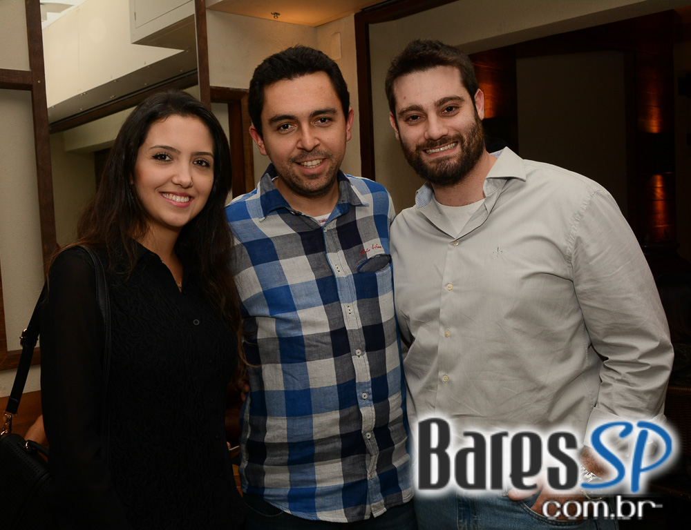 Festa de Inauguração ofereceu um cardápio especial no Porô Bar Festa de Inauguração ofereceu um cardápio especial no Porô Bar