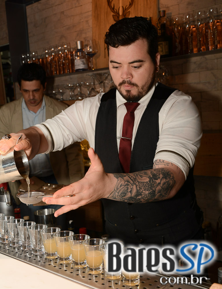 Festa de Inauguração ofereceu um cardápio especial no Porô Bar Festa de Inauguração ofereceu um cardápio especial no Porô Bar