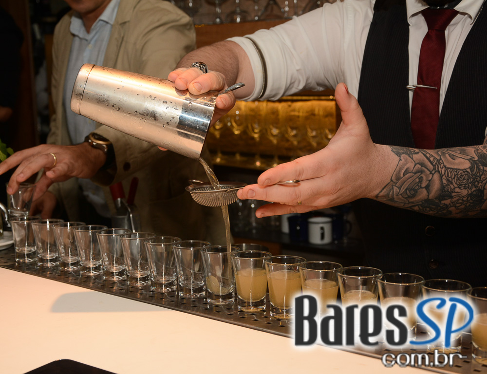 Festa de Inauguração ofereceu um cardápio especial no Porô Bar Festa de Inauguração ofereceu um cardápio especial no Porô Bar