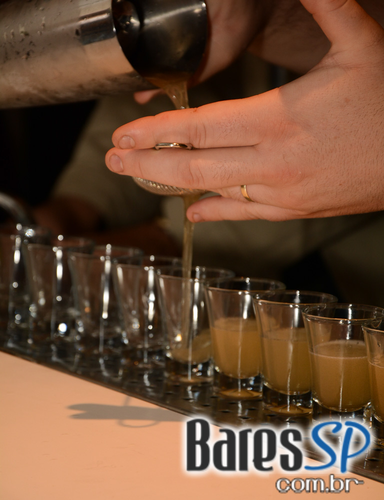 Festa de Inauguração ofereceu um cardápio especial no Porô Bar Festa de Inauguração ofereceu um cardápio especial no Porô Bar