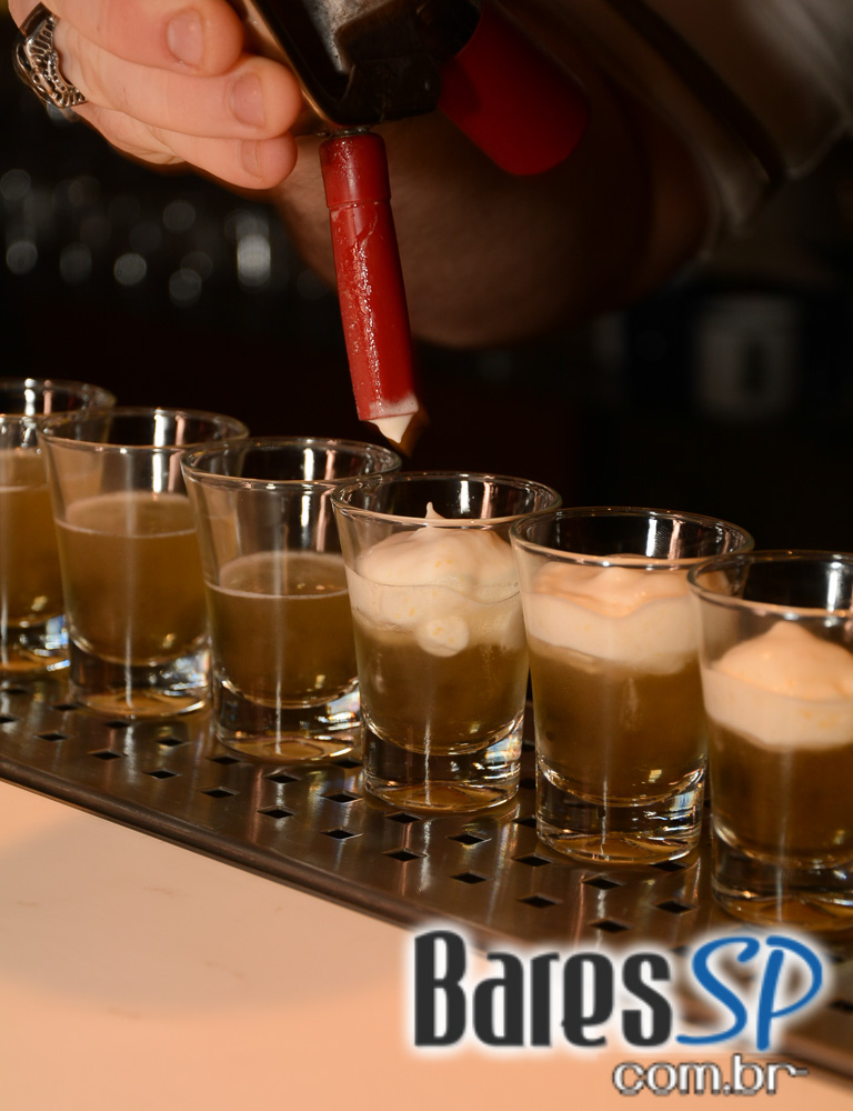 Festa de Inauguração ofereceu um cardápio especial no Porô Bar Festa de Inauguração ofereceu um cardápio especial no Porô Bar