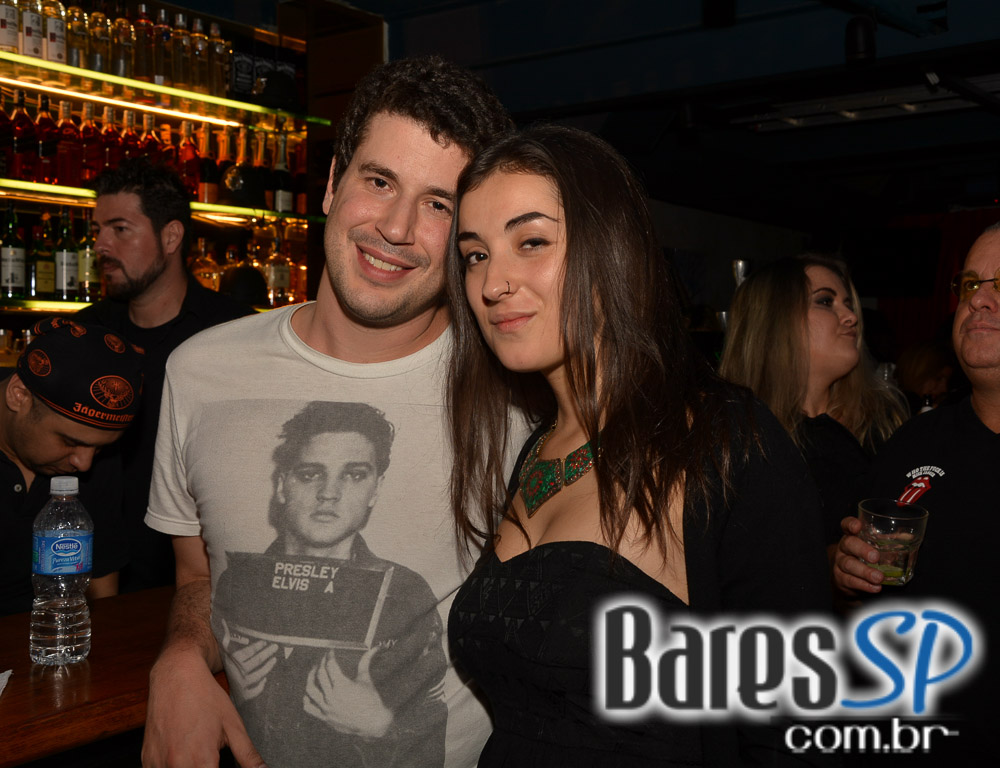 Banda Outsiders e Rock Fútil agitaram a noite da galera presente no London Station Banda Outsiders e Rock Fútil agitaram a noite da galera presente no London Station