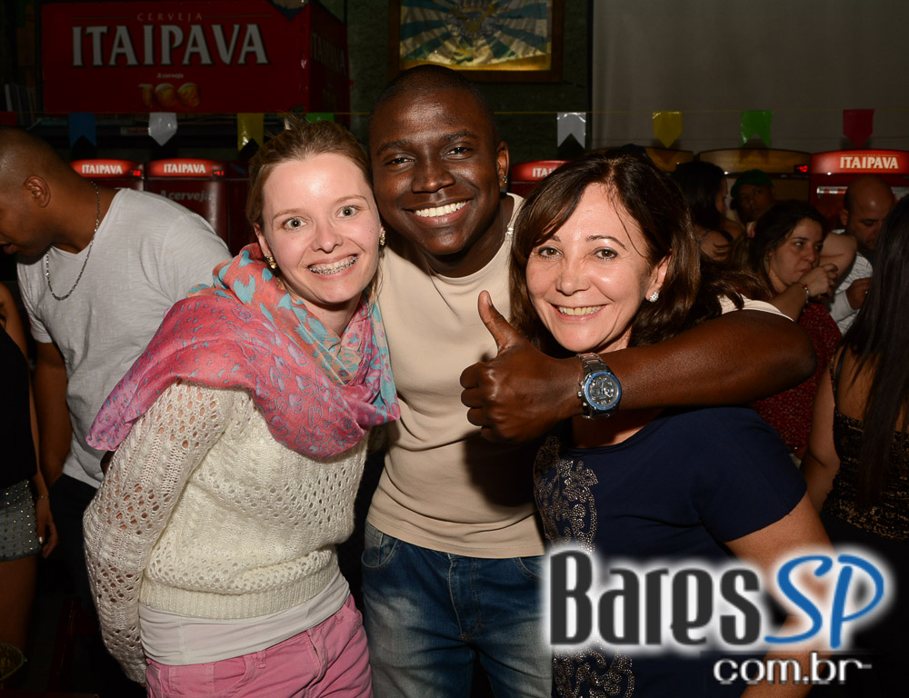 Festa Junina no Vila do Samba com Trio Virgulino e Batuque de Corda no feriado Festa Junina no Vila do Samba com Trio Virgulino e Batuque de Corda no feriado