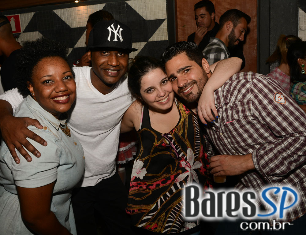 Festa Junina no Vila do Samba com Trio Virgulino e Batuque de Corda no feriado Festa Junina no Vila do Samba com Trio Virgulino e Batuque de Corda no feriado