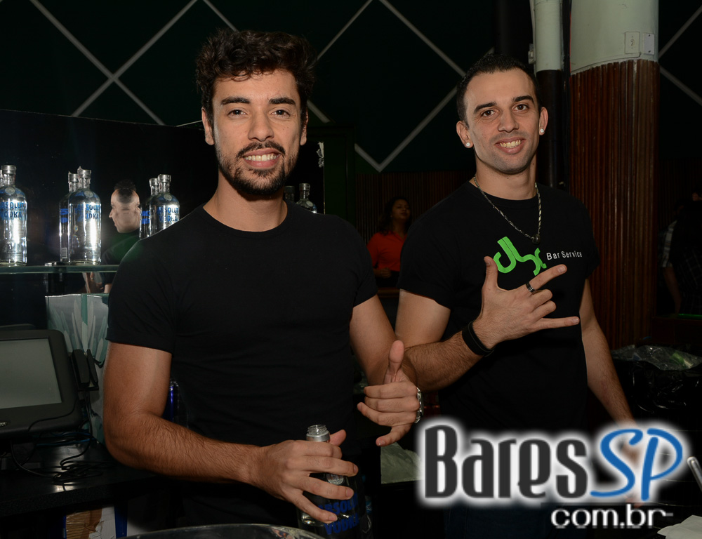 Bloco do Sargento Pimenta comandou o clima junino do ArraYeah do Cine Joia Bloco do Sargento Pimenta comandou o clima junino do ArraYeah do Cine Joia