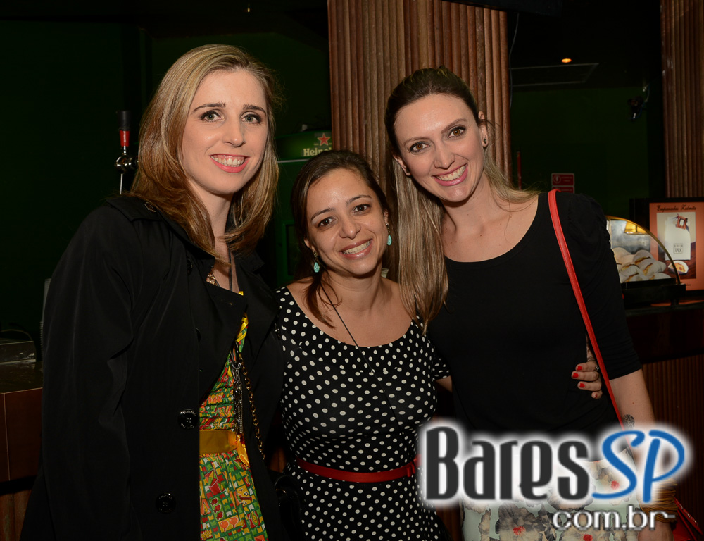 Bloco do Sargento Pimenta comandou o clima junino do ArraYeah do Cine Joia Bloco do Sargento Pimenta comandou o clima junino do ArraYeah do Cine Joia