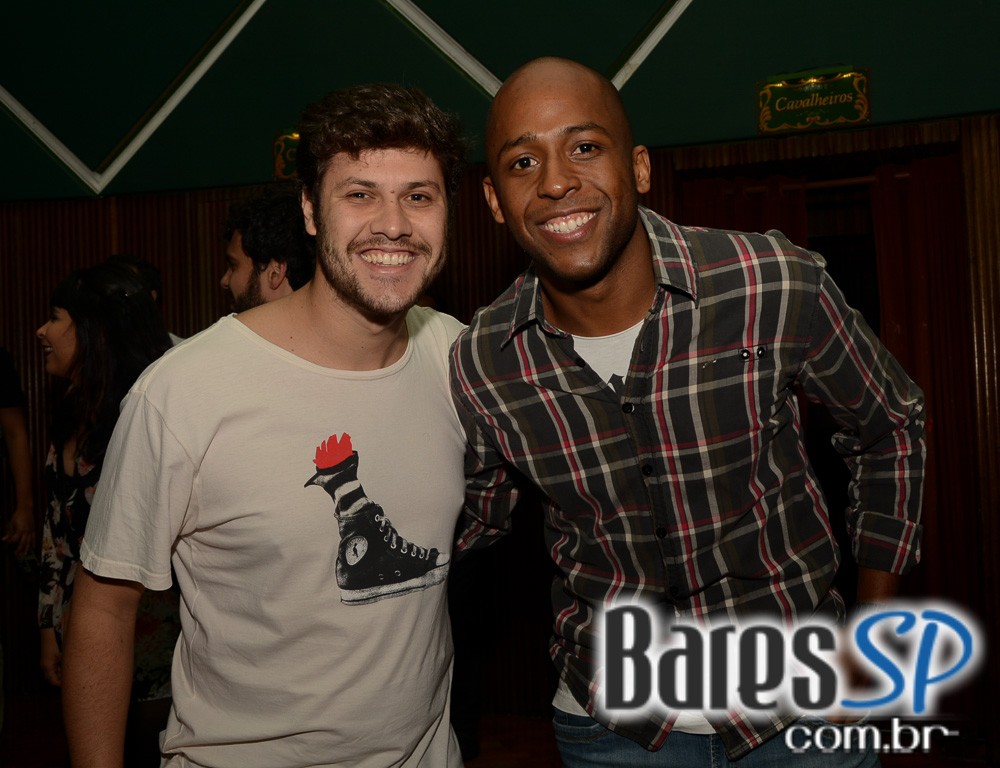 Bloco do Sargento Pimenta comandou o clima junino do ArraYeah do Cine Joia Bloco do Sargento Pimenta comandou o clima junino do ArraYeah do Cine Joia