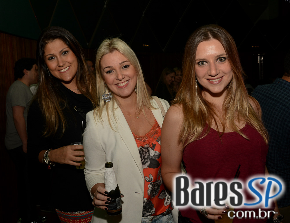 Bloco do Sargento Pimenta comandou o clima junino do ArraYeah do Cine Joia Bloco do Sargento Pimenta comandou o clima junino do ArraYeah do Cine Joia