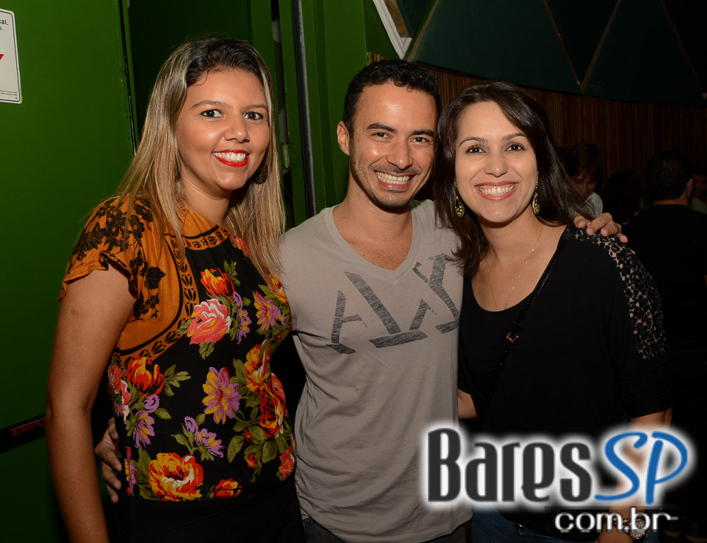 Bloco do Sargento Pimenta comandou o clima junino do ArraYeah do Cine Joia Bloco do Sargento Pimenta comandou o clima junino do ArraYeah do Cine Joia