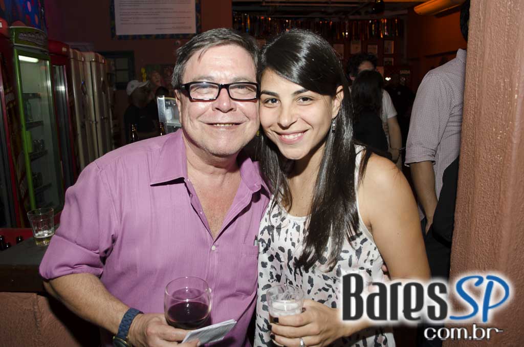 Moacyr Luz e o Samba do Trabalhador animaram a quinta com muito samba no Traço de União Moacyr Luz e o Samba do Trabalhador animaram a quinta com muito samba no Traço de União