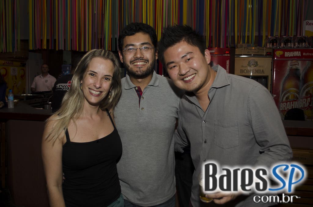 Moacyr Luz e o Samba do Trabalhador animaram a quinta com muito samba no Traço de União Moacyr Luz e o Samba do Trabalhador animaram a quinta com muito samba no Traço de União