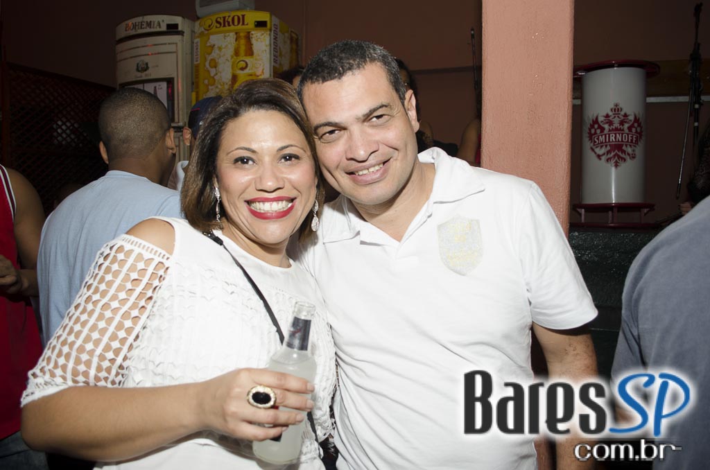 Moacyr Luz e o Samba do Trabalhador animaram a quinta com muito samba no Traço de União Moacyr Luz e o Samba do Trabalhador animaram a quinta com muito samba no Traço de União