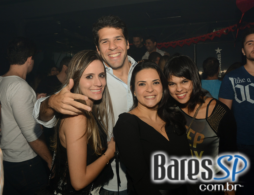 She Rocks promoveu a Single Party com muitas atrações na noite dos Solteiros She Rocks promoveu a Single Party com muitas atrações na noite dos Solteiros