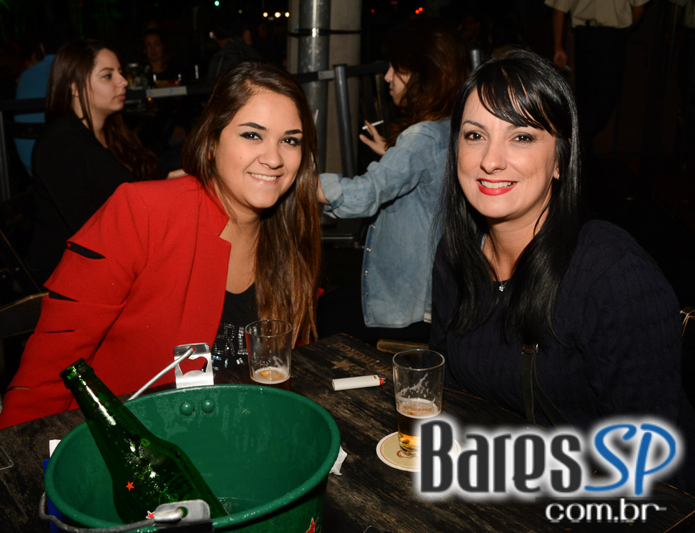 Lucylla Villar agitou o Dia dos Namorados com muita música no Bar Santa Julia Lucylla Villar agitou o Dia dos Namorados com muita música no Bar Santa Julia