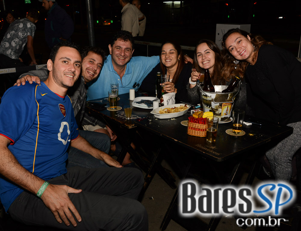 Lucylla Villar agitou o Dia dos Namorados com muita música no Bar Santa Julia Lucylla Villar agitou o Dia dos Namorados com muita música no Bar Santa Julia