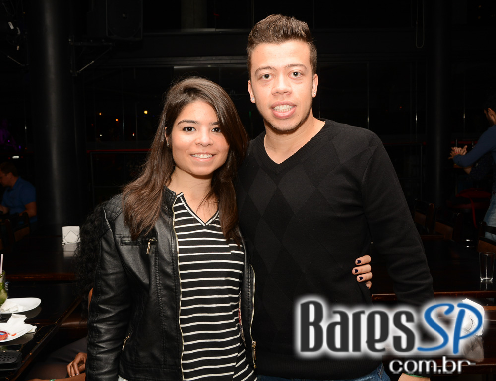 Lucylla Villar agitou o Dia dos Namorados com muita música no Bar Santa Julia Lucylla Villar agitou o Dia dos Namorados com muita música no Bar Santa Julia