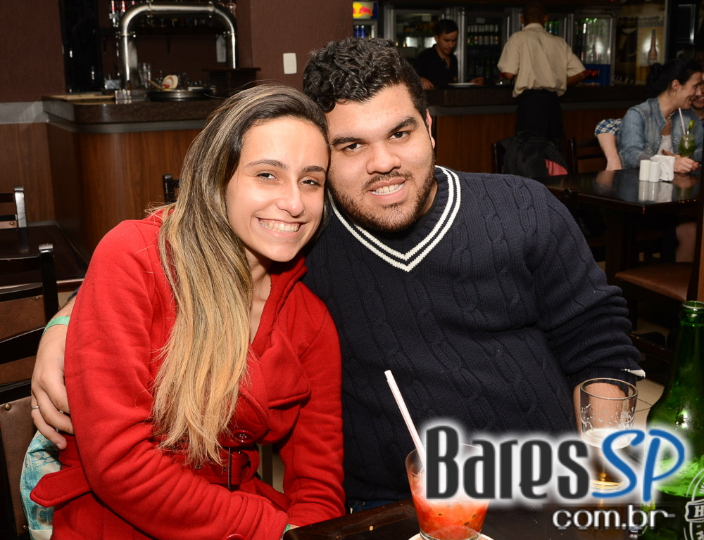 Lucylla Villar agitou o Dia dos Namorados com muita música no Bar Santa Julia Lucylla Villar agitou o Dia dos Namorados com muita música no Bar Santa Julia