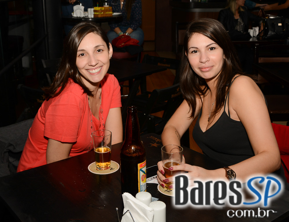 Lucylla Villar agitou o Dia dos Namorados com muita música no Bar Santa Julia Lucylla Villar agitou o Dia dos Namorados com muita música no Bar Santa Julia