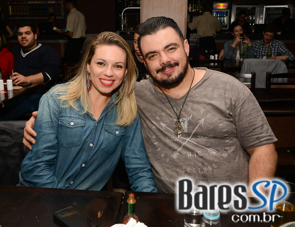 Lucylla Villar agitou o Dia dos Namorados com muita música no Bar Santa Julia Lucylla Villar agitou o Dia dos Namorados com muita música no Bar Santa Julia