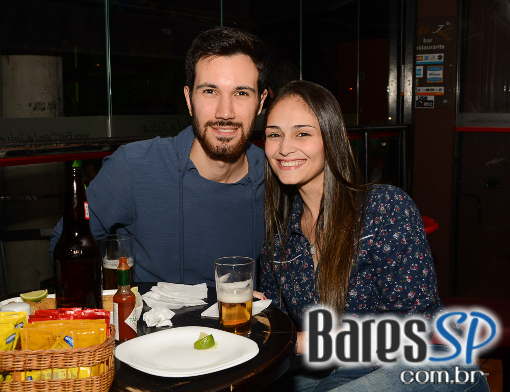 Lucylla Villar agitou o Dia dos Namorados com muita música no Bar Santa Julia Lucylla Villar agitou o Dia dos Namorados com muita música no Bar Santa Julia