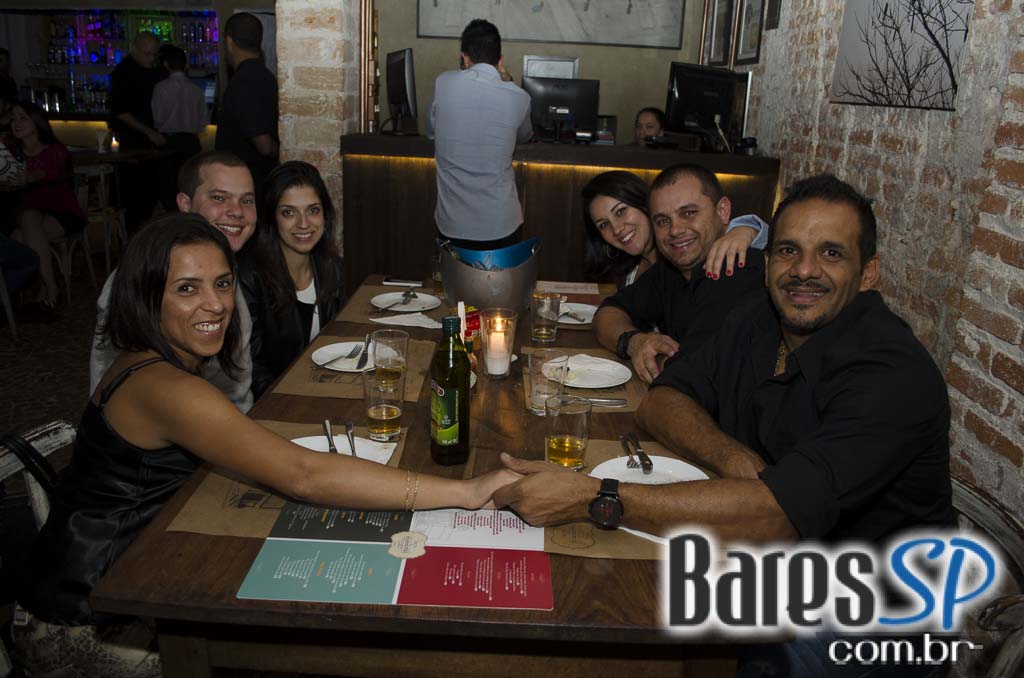 Alto da Hamonia ofereceu Fondues na comemoração do Dia dos Namorados Alto da Hamonia ofereceu Fondues na comemoração do Dia dos Namorados