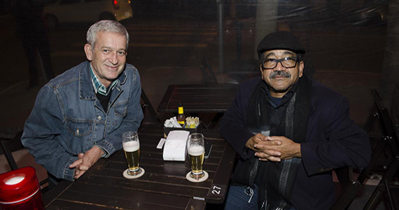 Bar Providência recebeu o cantor Emerson Keiróz que animou a noite