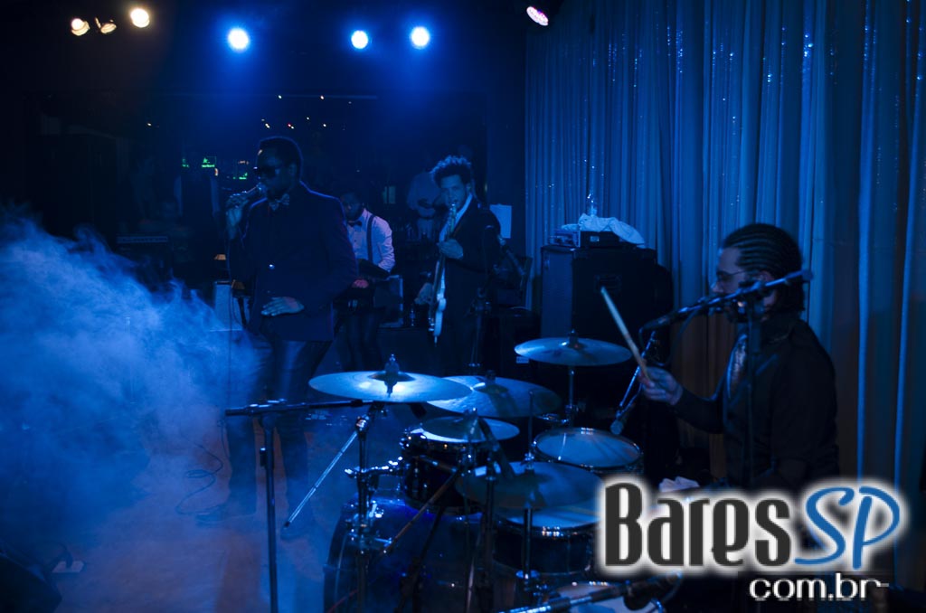 Banda Serial Funkers tocou muito Soul Music no palco do Grazie a Dio Banda Serial Funkers tocou muito Soul Music no palco do Grazie a Dio